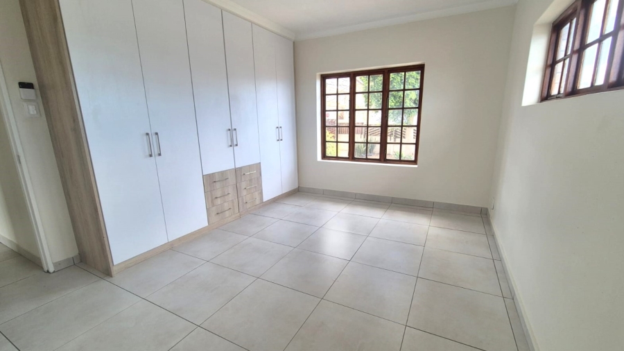 3 Bedroom Property for Sale in Wavecrest Eastern Cape